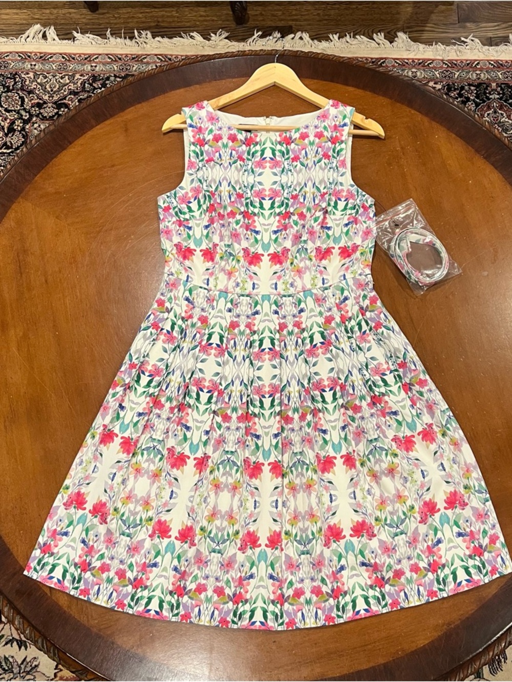 NWT Talbots Petites Garden Floral Belted Fit and Flare Dress 8P Sleeveless - Picture 2 of 16